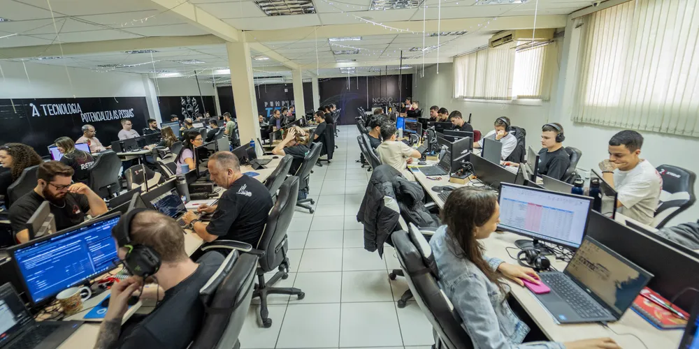 Mais de 80 pessoas trabalham diretamente com o desenvolvimento tecnológico