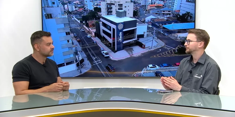 Eloir Rodrigues destaca o novo podcast como um espaço para empresários e lideranças falarem sobre as novidades, valorizando o desenvolvimento local e regional