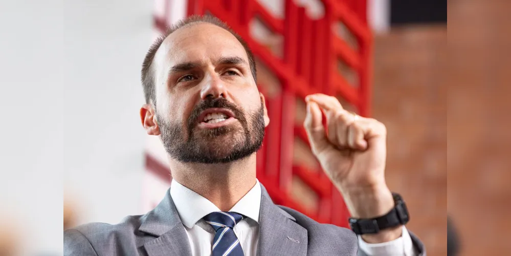 Eduardo Bolsonaro vive em solo norte-americano desde março