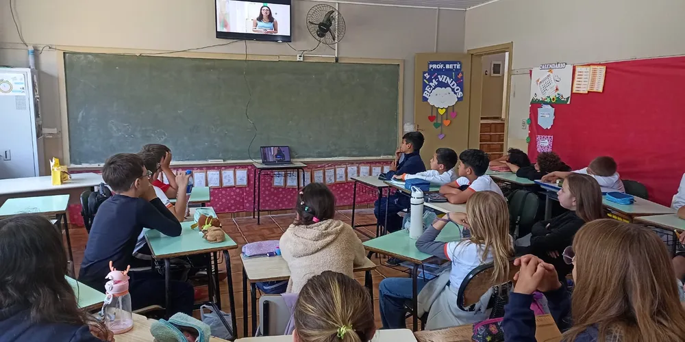 Confira a entrevista dos educandos com familiares