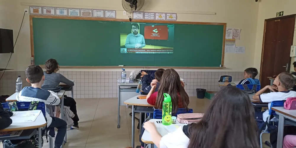 Confira a entrevista com a profissional da alimentação na instituição de ensino