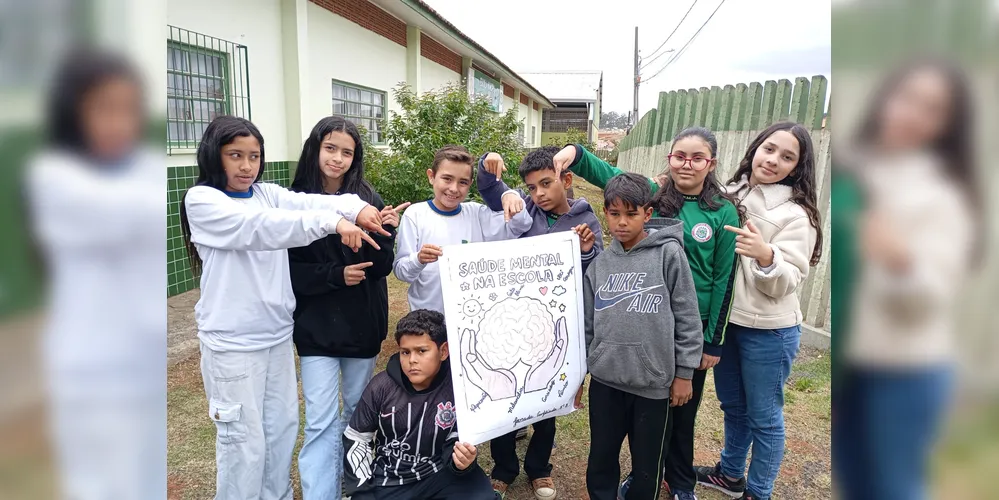 Estudantes puderam confeccionar o próprio material de conscientização