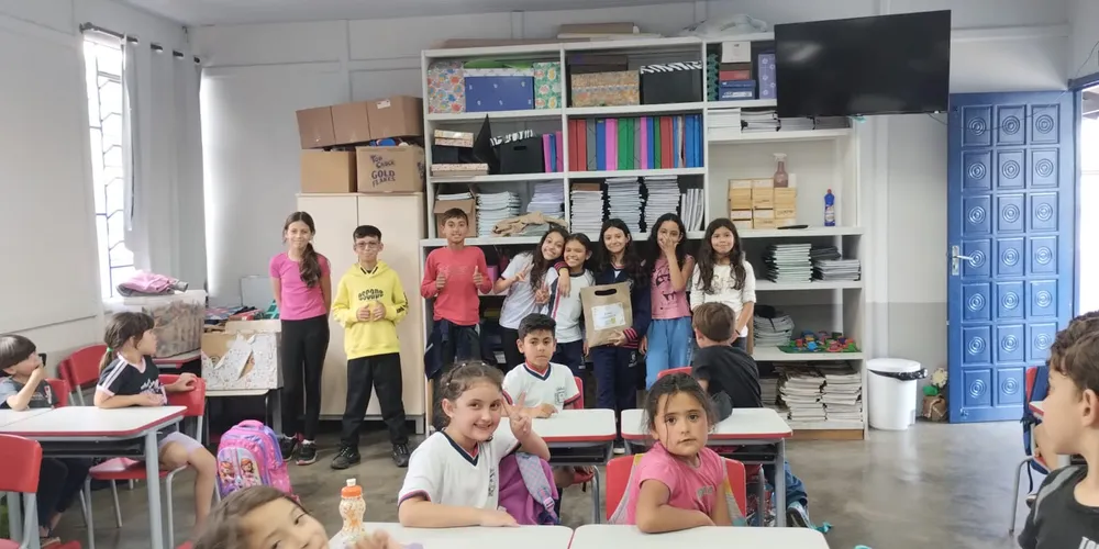 Estudantes fizeram entregas em outras classes para levar a questão ambiental de forma divertida e lúdica a coleguinhas