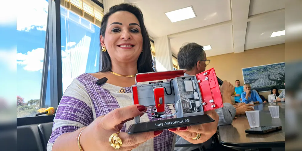 Prefeita Elisangela Pedroso comemorou a instalação da nova indústria no município