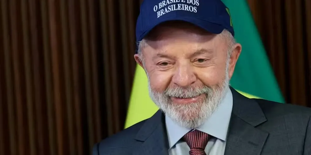 No artigo deste domingo, Lula defendeu a atuação do Supremo, que condenou Bolsonaro