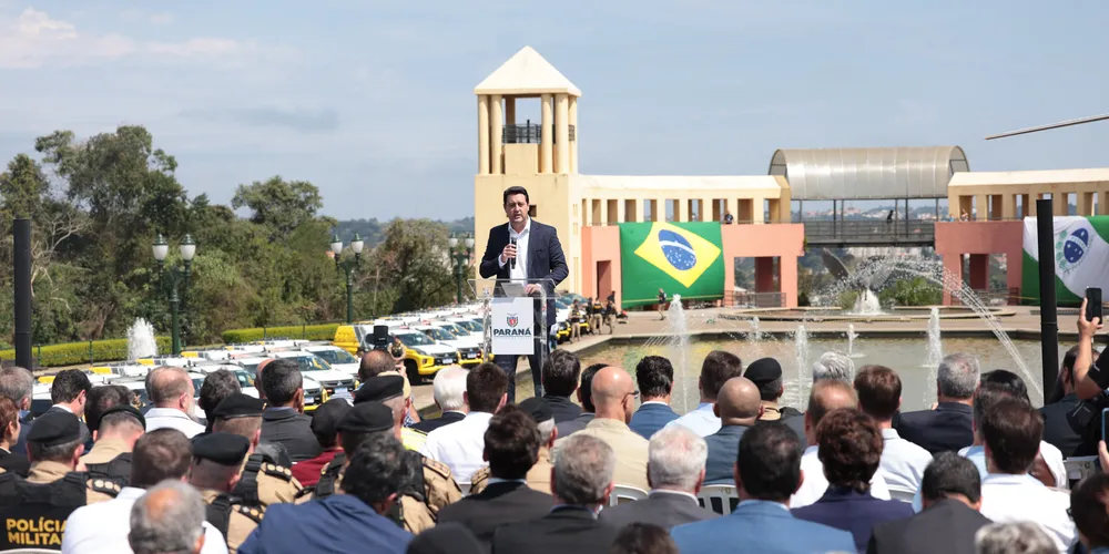 O governador Carlos Massa Ratinho Junior e o secretário da Segurança Pública, Hudson Leôncio Teixeira, anunciam mais um grande pacote de investimentos para as forças policiais e de salvamento do Estado. Um grande evento nesta terça-feira (16), no Parque Tanguá, em Curitiba