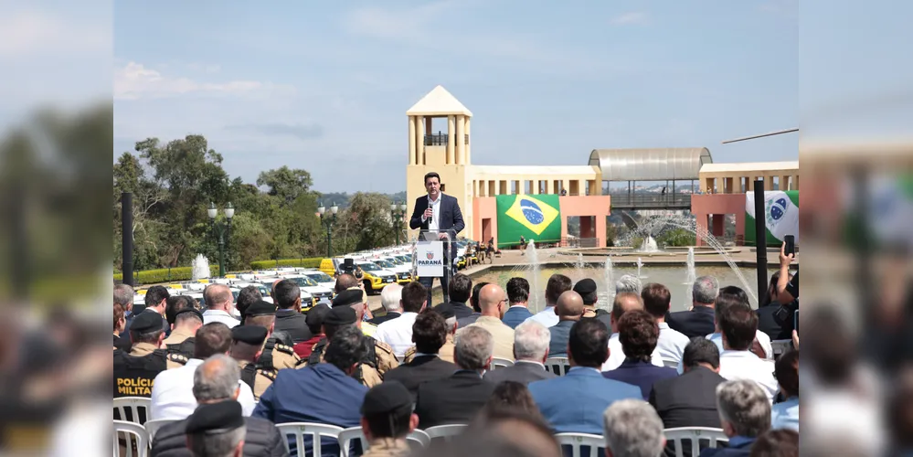 O governador Carlos Massa Ratinho Junior e o secretário da Segurança Pública, Hudson Leôncio Teixeira, anunciam mais um grande pacote de investimentos para as forças policiais e de salvamento do Estado. Um grande evento nesta terça-feira (16), no Parque Tanguá, em Curitiba