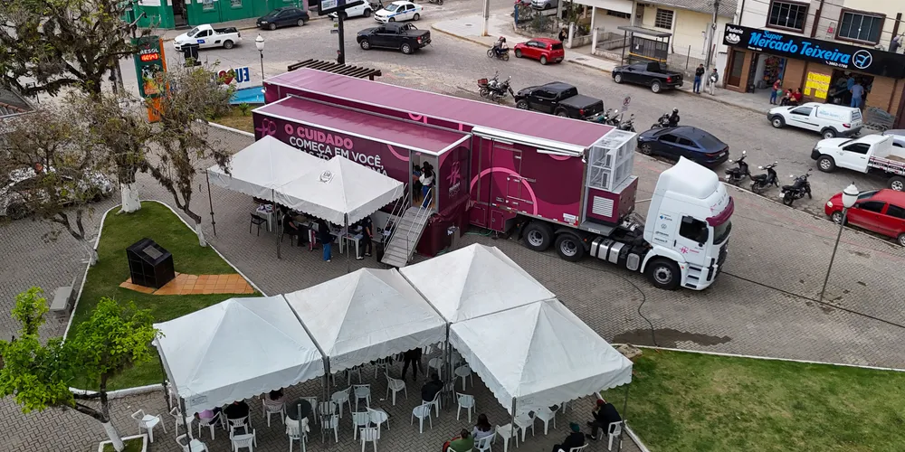 Atendimentos da Carreta Saúde da Mulher em Cerro Azul, nesta sexta-feira (26)