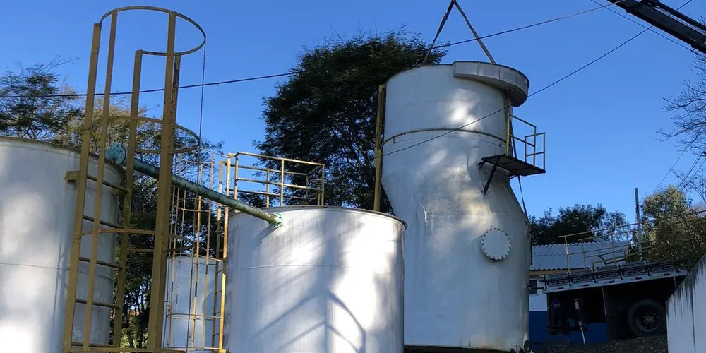 A empresa está implantando novos módulos de tratamento de água