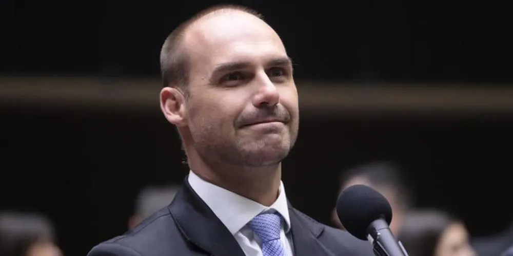 Gonet não descarta possibilidade de futura prisão preventiva de Eduardo Bolsonaro