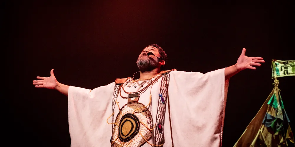 Após emocionar o público em três apresentações, que ocorreram em julho em Ponta Grossa, Maringá e Cascavel, o show retorna à cidade para uma despedida simbólica