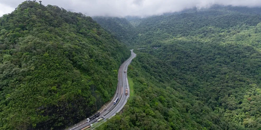O maior movimento deve se concentrar na manhã de sábado, com pico entre 7h e 12h em direção às praias paranaenses