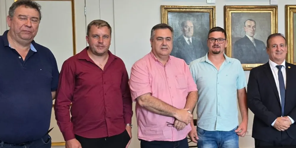 Vereadores de Teixeira Soares se reuniram com Moacyr Fadel e Beto Preto