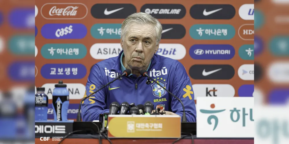 Carlo Ancelotti em entrevista coletiva