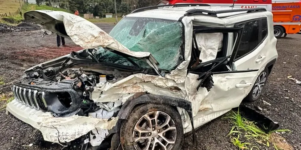 Jeep Renegade ficou completamente destruído