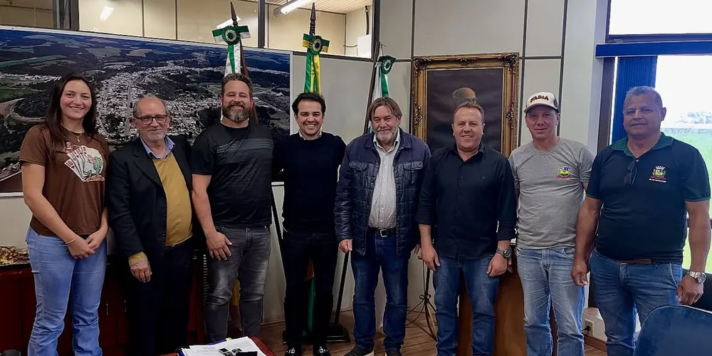 O encontro aconteceu no prédio da Prefeitura Municipal de Teixeira Soares