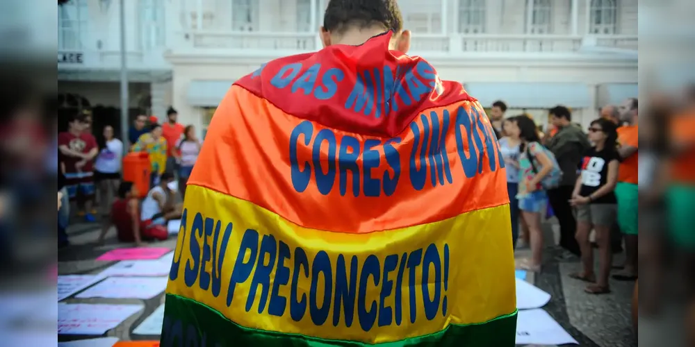 Em 2025, o Brasil já registrou 36.443 casos e teve 4.395 denúncias de violência contra pessoas LGBTQIAPN+