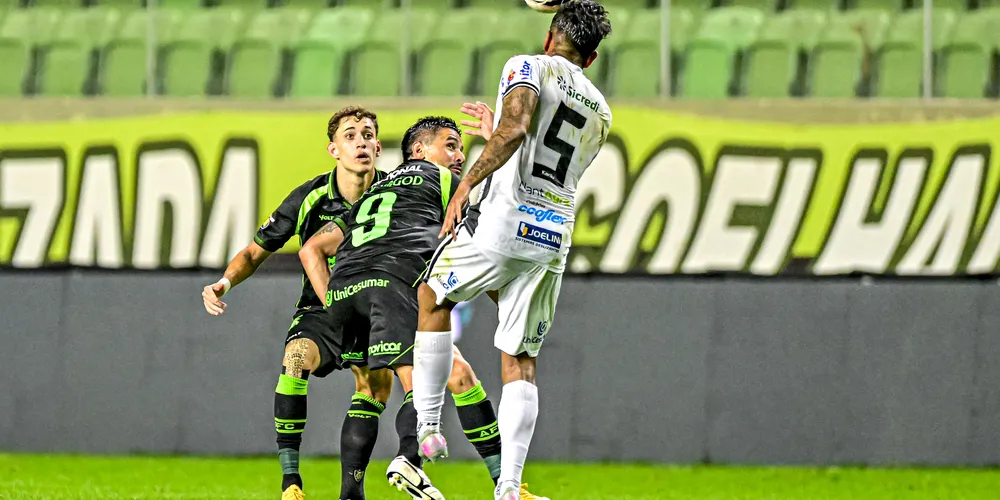 Os gols foram marcados por Willian Bigode e Neto Paraíba