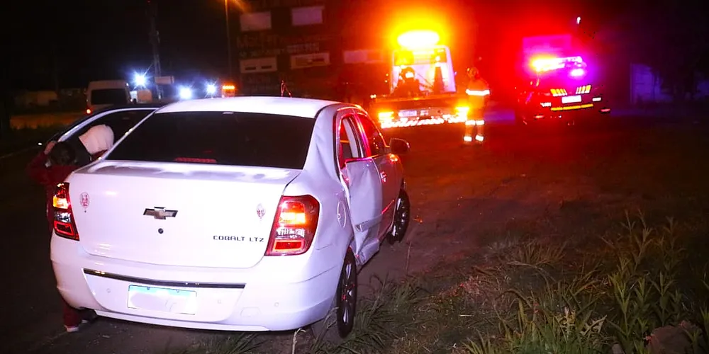 Colisão aconteceu entre um Cobalt e uma motocicleta