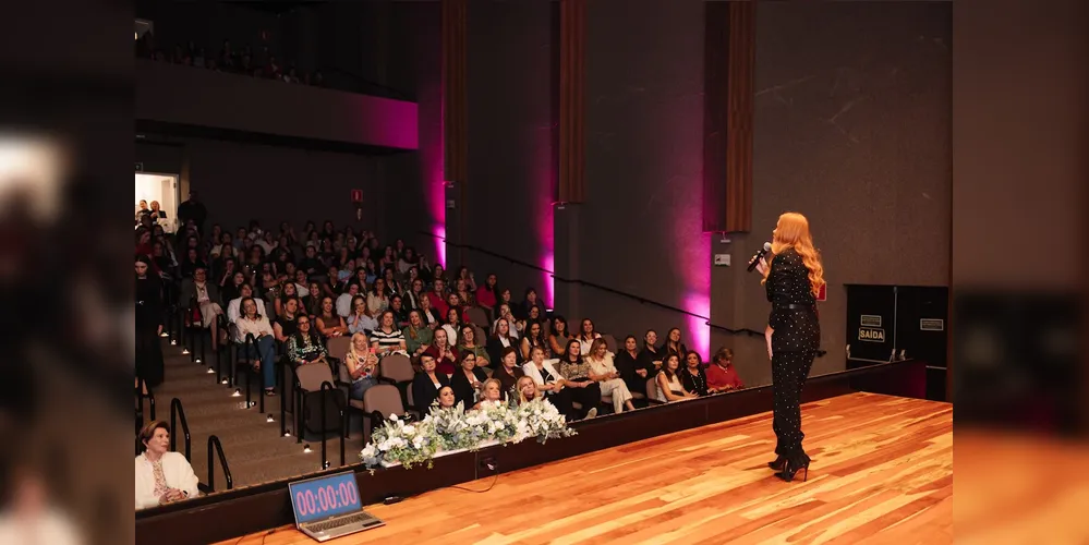 O evento também foi enriquecido com as palestras inspiradoras de Mariana Carvalho e de Cátia Damasceno (na foto)