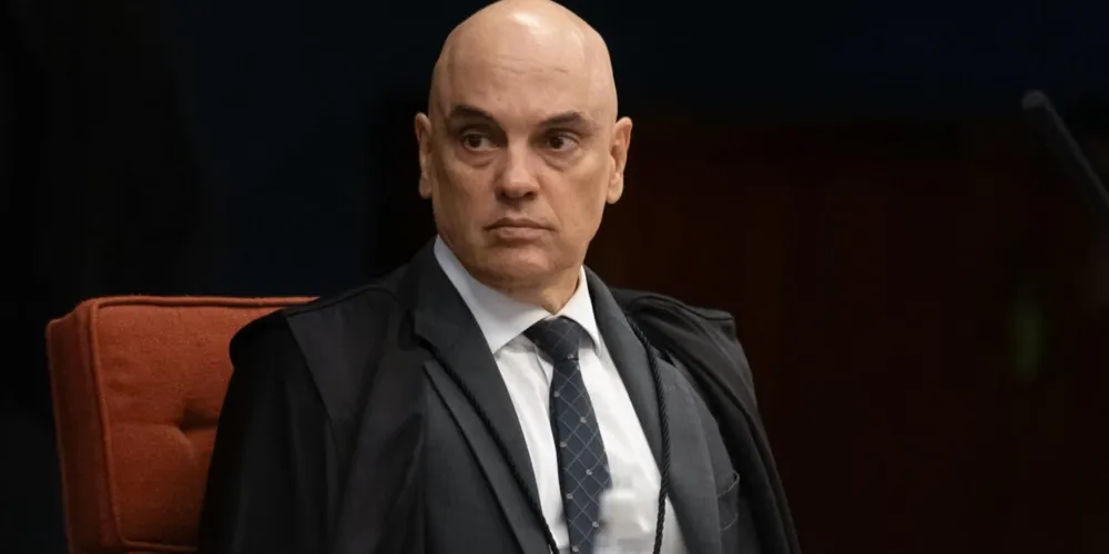 Registro de Alexandre de Moraes durante exercício da profissão