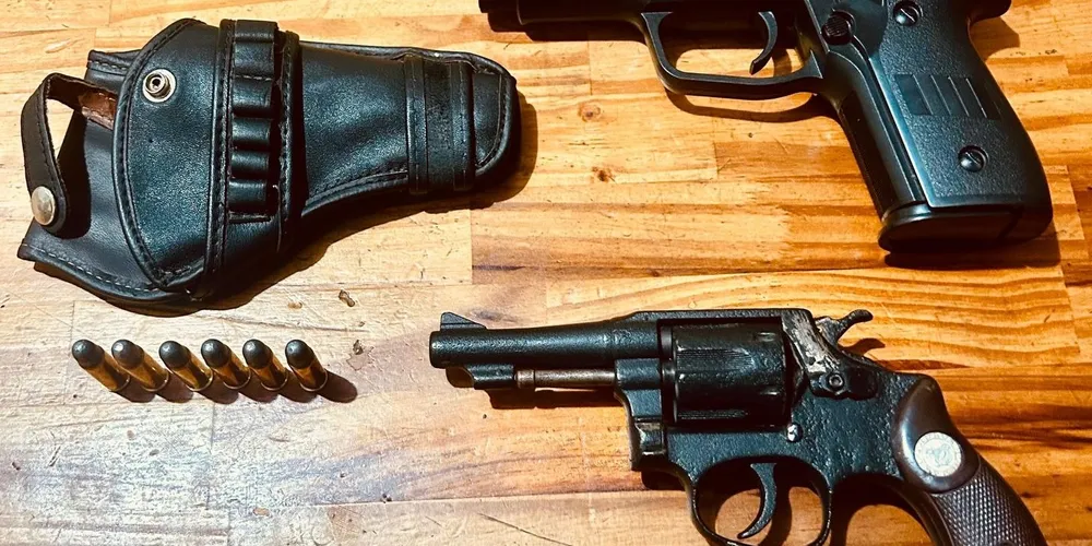 Material foi apreendido pela polícia