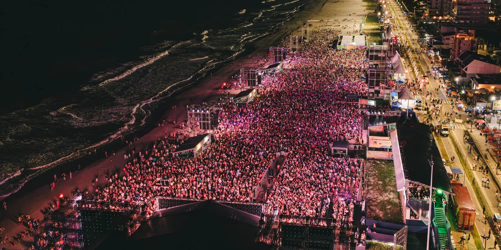 A expectativa é que seja batido o número de público da última temporada, que reuniu cerca de 2 milhões de pessoas assistindo aos shows nacionais gratuitos