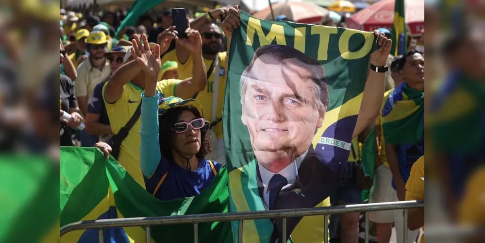 “Volta Bolsonaro”, gritaram os manifestantes