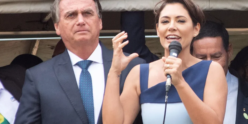 Em julho, Bolsonaro chegou a confirmar a esposa como pré-candidata ao Senado Federal