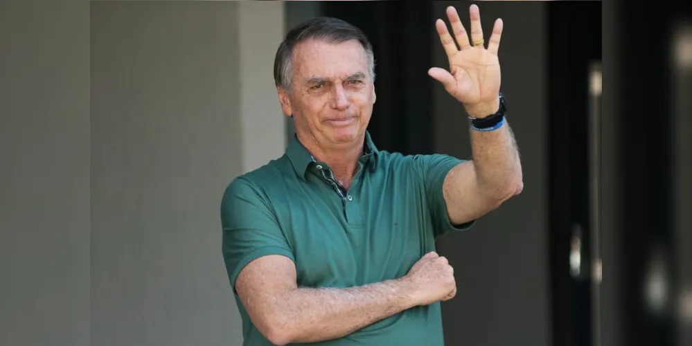 Jair Bolsonaro passará por um procedimento dermatológico e deve receber alta ainda no mesmo dia