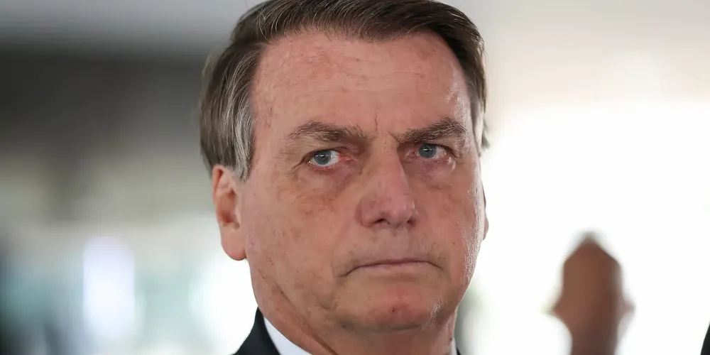 Jair Bolsonaro precisa realizar um procedimento para remover lesões da pele