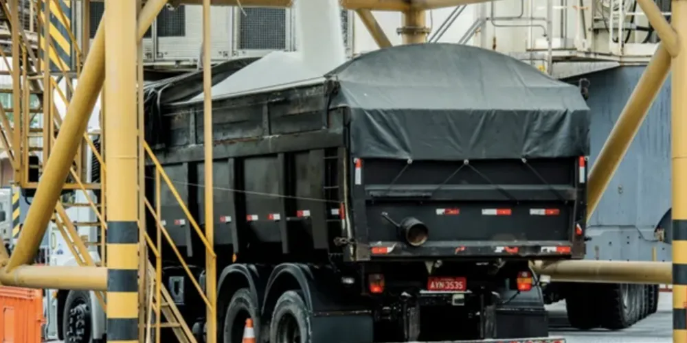 Brasil se destaca como um dos maiores importadores globais de fertilizantes.