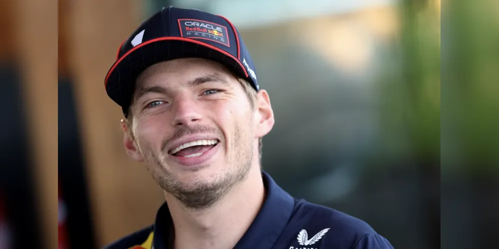 Max Verstappen piloto completou a volta da pole com uma média de 264,6 km/h