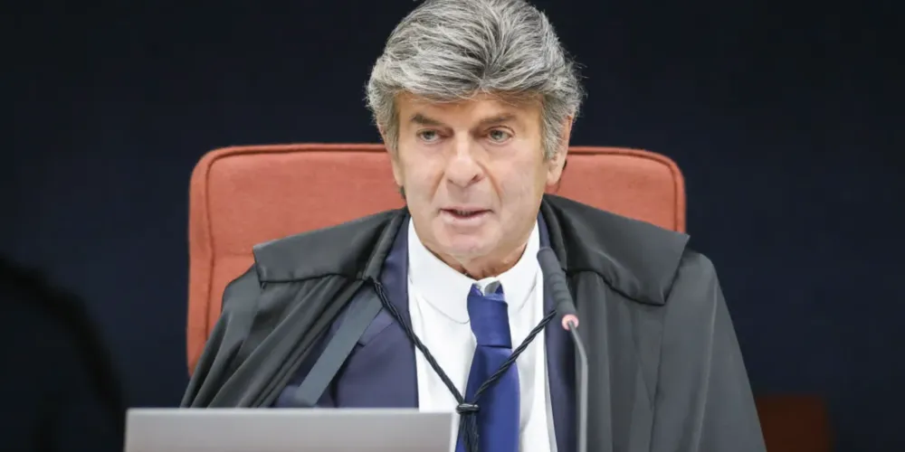 Ministro Luiz Fux vota pela absolvição do ex-ministro Paulo Sérgio Nogueira por crimes acusados pela PGR.