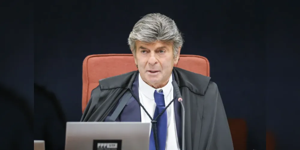 Ministro Luiz Fux vota pela absolvição do ex-ministro Paulo Sérgio Nogueira por crimes acusados pela PGR.