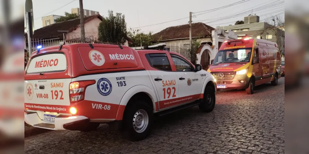 Amigo da vítima percebeu que porta havia sido arrombada e encontrou o local completamente revirado