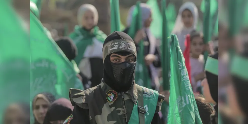 O pacto prevê o fim da guerra em Gaza, a retirada das tropas israelenses, a entrada de ajuda humanitária e a troca de prisioneiros