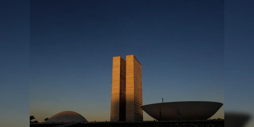 A pesquisa foi divulgada no momento em que deputados e senadores da oposição pressionam para que o tema da anistia avance dentro do Legislativo