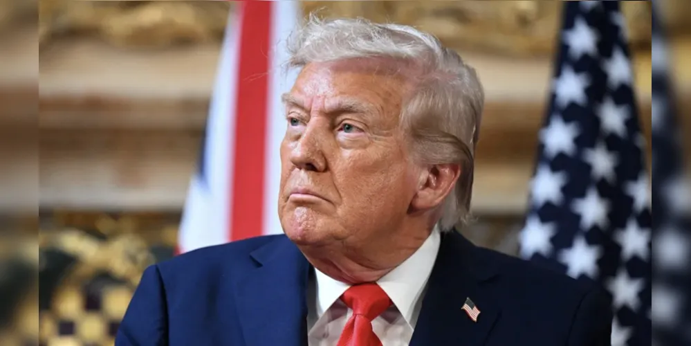 Presidente dos Estados Unidos Donald Trump afirma emitir alerta sobre risco de autismo em crianças em decorrência do uso de medicamentos para dor