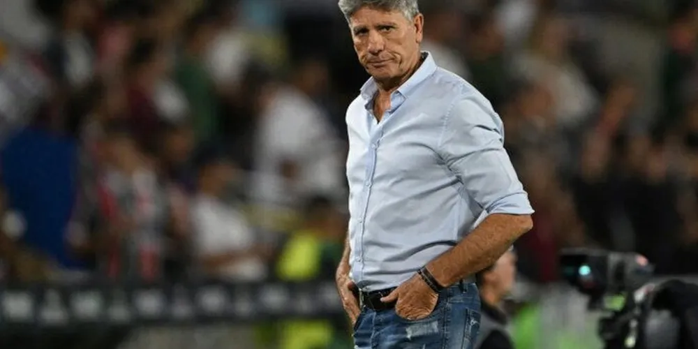 enato Gaúcho pediu demissão do Fluminense após o time ser eliminado nas quartas de final da Copa Sul-Americana