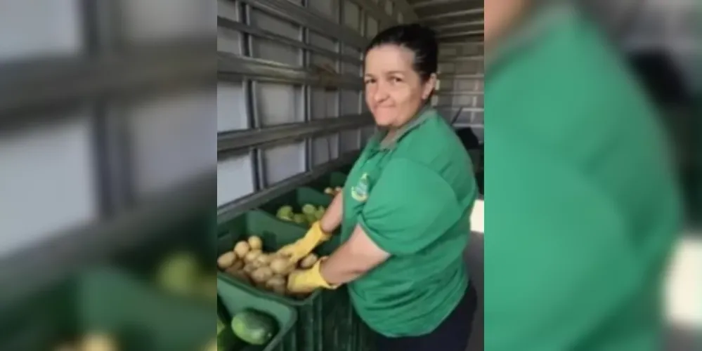 Três equipes vão percorrer os bairros para trocar recicláveis por frutas, verduras e legumes