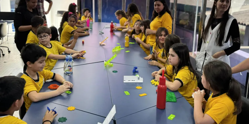 A Carreta da Inovação já passou por mais de 60 cidades do Paraná, contribuindo para o acesso às novas tecnologias