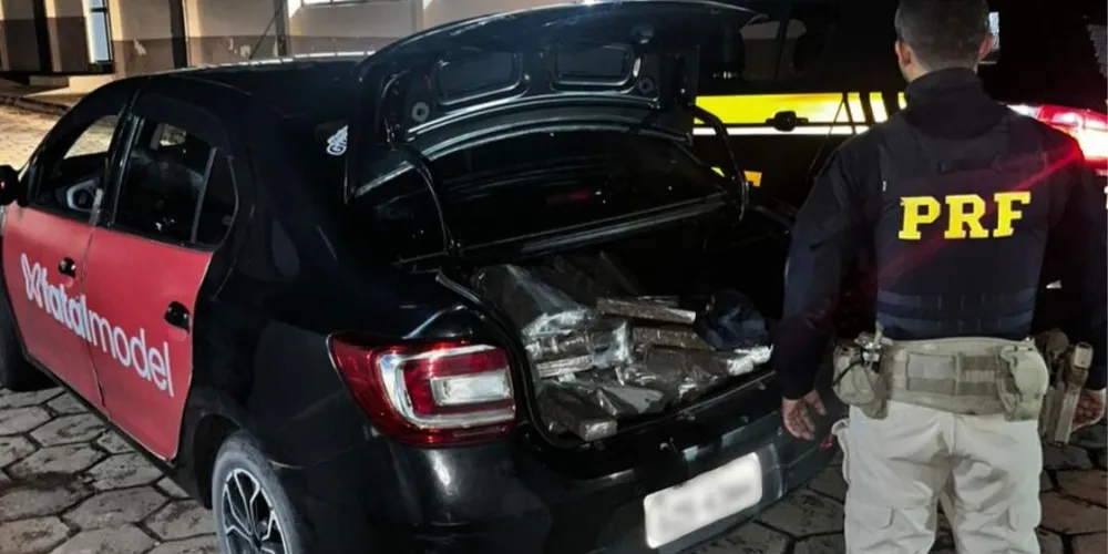 Os quatro ocupantes foram presos em flagrante