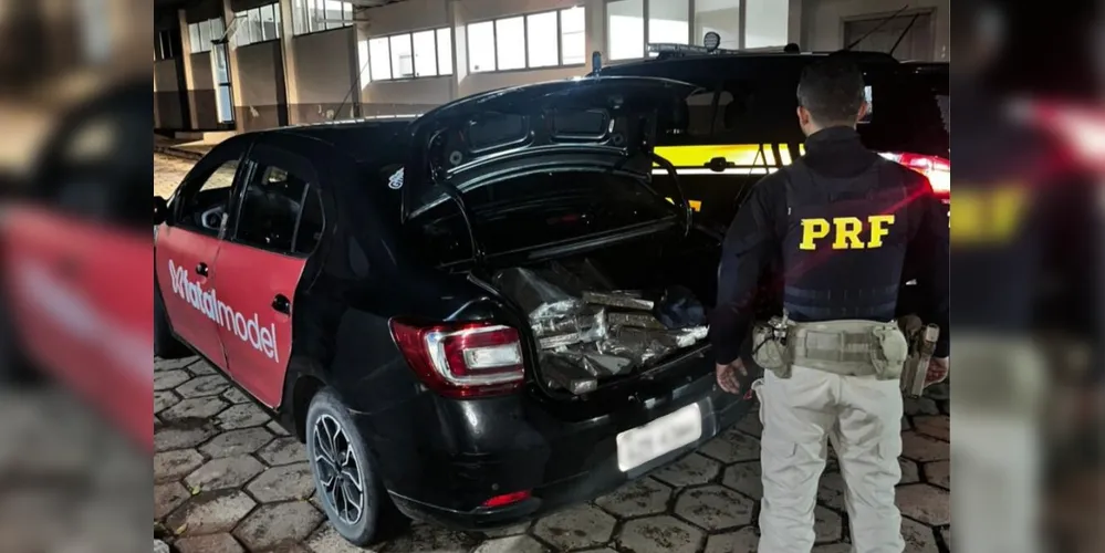 Os quatro ocupantes foram presos em flagrante