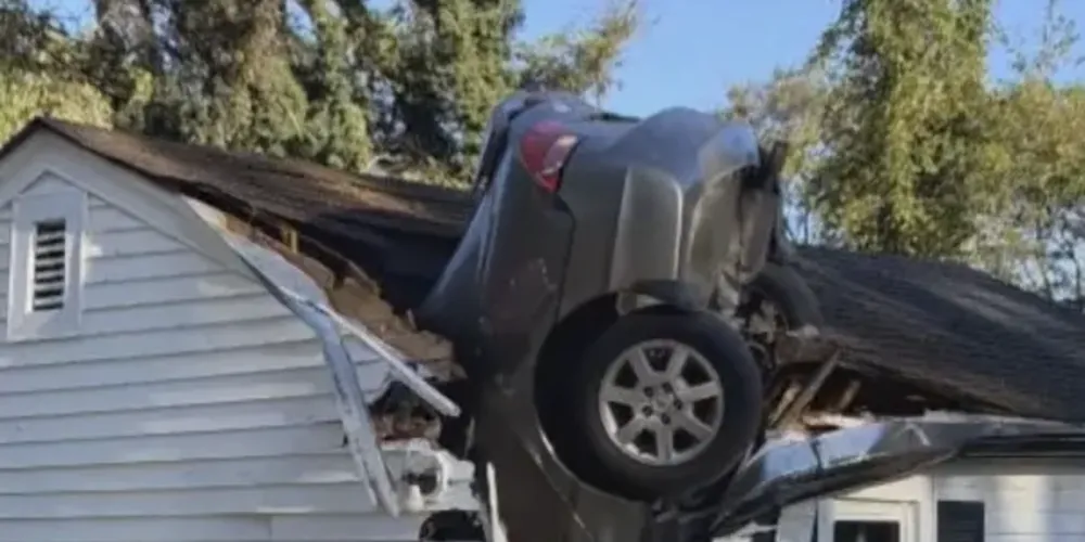 A proprietária estava na residência no momento da batida