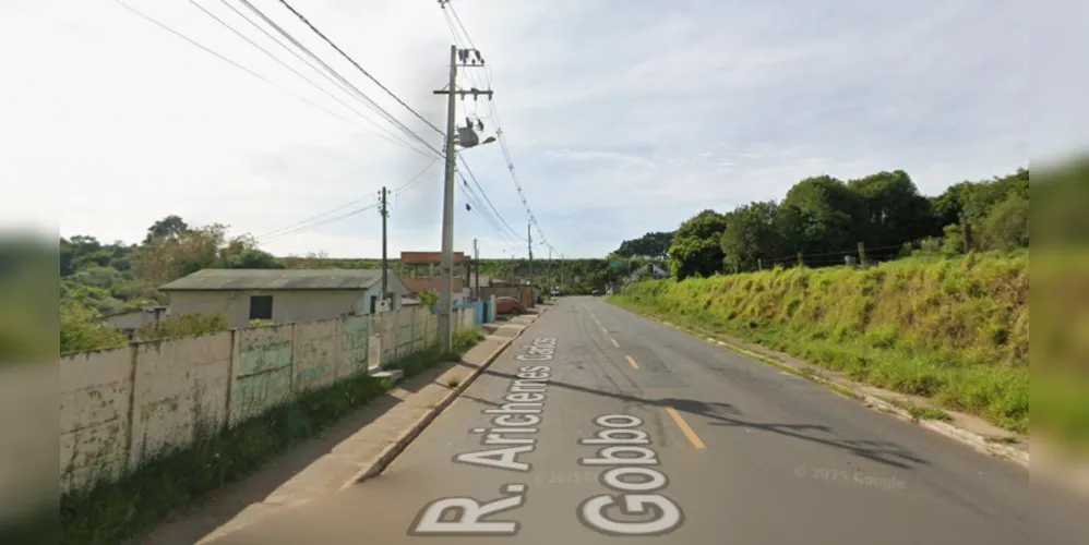 Rua Arichernes Carlos Gobbo, no bairro Neves