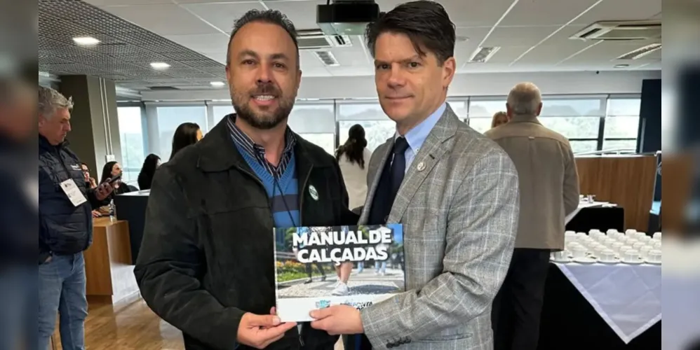 Na imagem: Rafael Mansani, presidente do Iplan à esquerda; e o conselheiro Ivan Linhares, à direita