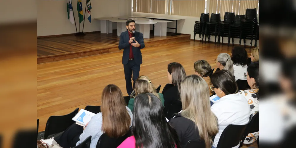 Com 16 horas de duração, o curso abordou novo marco legal de licitações e contratos administrativos