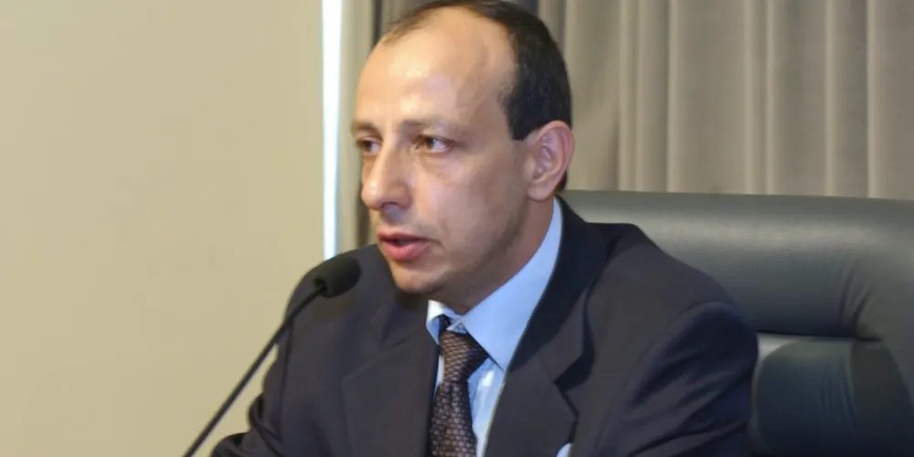 Ex-delegado-geral da Polícia Civil paulista, Ruy Ferraz Fontes foi executado a tiros na noite dessa segunda-feira (15)