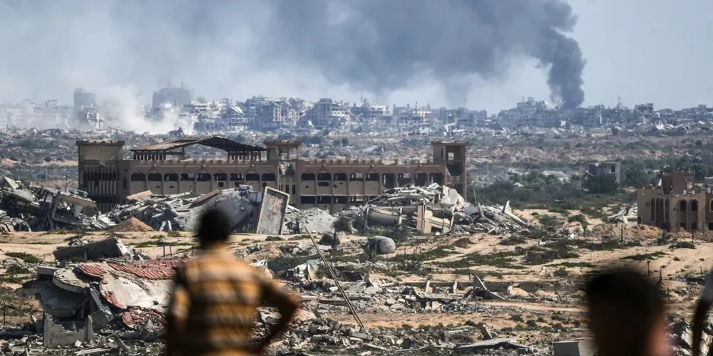 Faixa de Gaza destruída após ataques de Israel